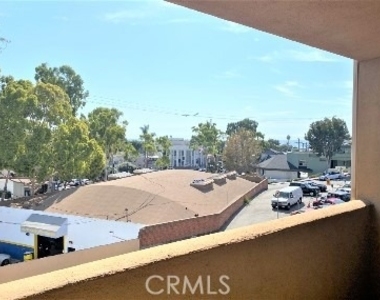100 Cliff Drive - Photo Thumbnail 10