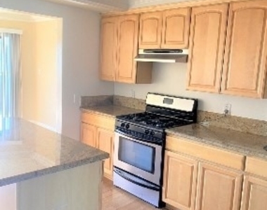 100 Cliff Drive - Photo Thumbnail 7