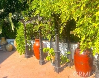 100 Cliff Drive - Photo Thumbnail 34