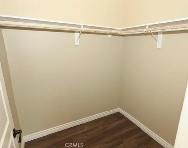 8220 Whitsett Avenue - Photo Thumbnail 7