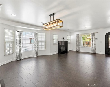 1015 Coronado Terrace - Photo Thumbnail 4