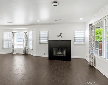 1015 Coronado Terrace - Photo Thumbnail 2