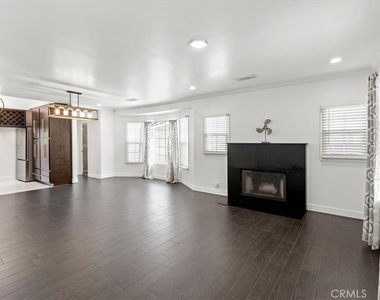 1015 Coronado Terrace - Photo Thumbnail 3