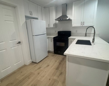 7812 Vanalden - Photo Thumbnail 3