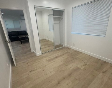 7812 Vanalden - Photo Thumbnail 4