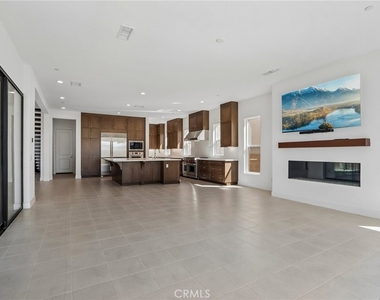 20580 Edgewood Court - Photo Thumbnail 7