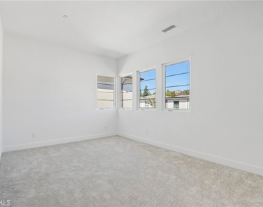 20580 Edgewood Court - Photo Thumbnail 25