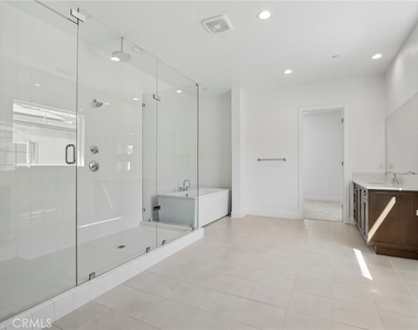 20580 Edgewood Court - Photo Thumbnail 31