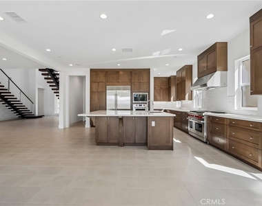 20580 Edgewood Court - Photo Thumbnail 10
