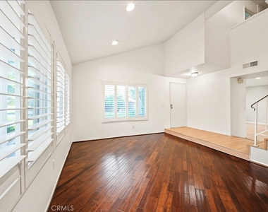 27564 Rondell - Photo Thumbnail 8