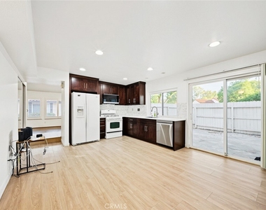 27564 Rondell - Photo Thumbnail 13