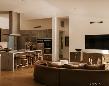 11480 Amanda Drive - Photo Thumbnail 10