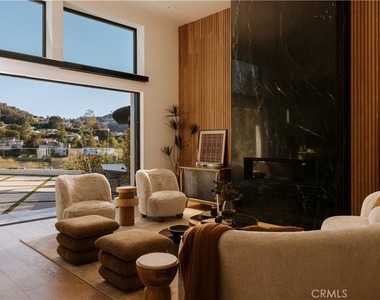 11480 Amanda Drive - Photo Thumbnail 7