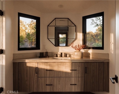 11480 Amanda Drive - Photo Thumbnail 22