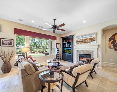 81955 Golden Star Way - Photo Thumbnail 2