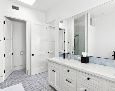 2100 Carnegie Lane - Photo Thumbnail 35