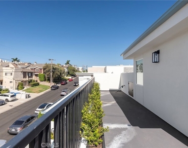 2100 Carnegie Lane - Photo Thumbnail 44