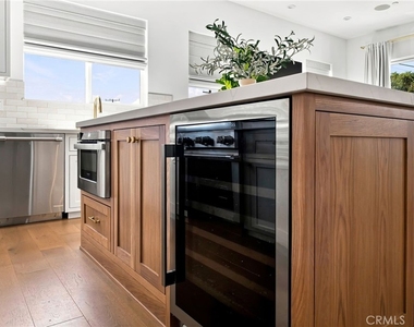 2100 Carnegie Lane - Photo Thumbnail 19