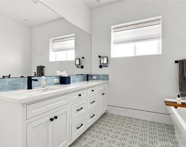 2100 Carnegie Lane - Photo Thumbnail 34