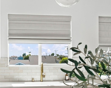 2100 Carnegie Lane - Photo Thumbnail 21