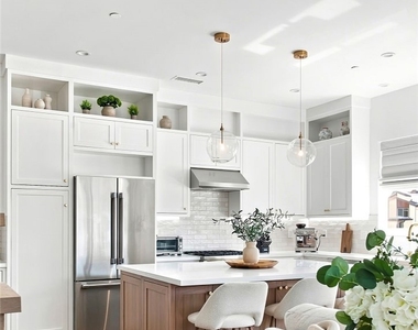 2100 Carnegie Lane - Photo Thumbnail 22