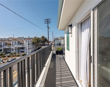 2100 Carnegie Lane - Photo Thumbnail 42