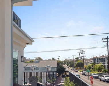 2100 Carnegie Lane - Photo Thumbnail 32