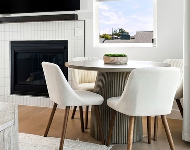2100 Carnegie Lane - Photo Thumbnail 9
