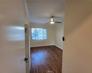 581 Levering Avenue - Photo Thumbnail 8