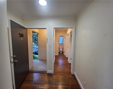 581 Levering Avenue - Photo Thumbnail 7