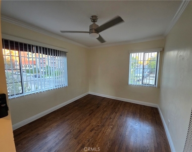 581 Levering Avenue - Photo Thumbnail 11