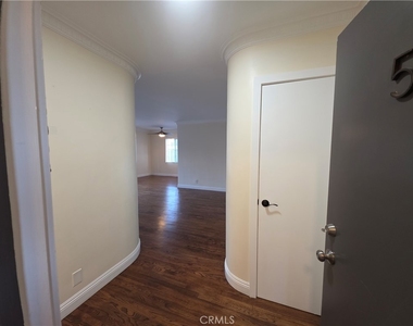 581 Levering Avenue - Photo Thumbnail 1