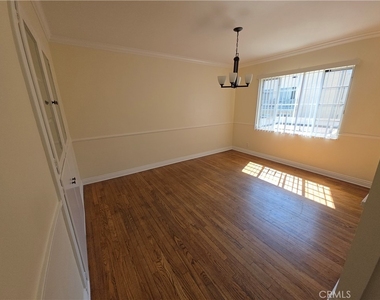 575 Levering Avenue - Photo Thumbnail 4