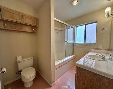 320 N Catalina Avenue - Photo Thumbnail 21