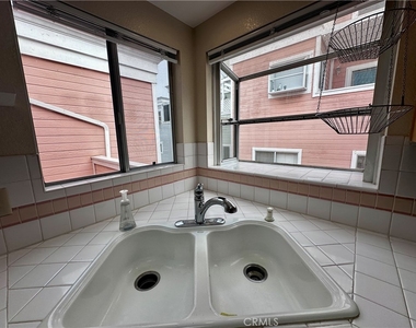 320 N Catalina Avenue - Photo Thumbnail 14