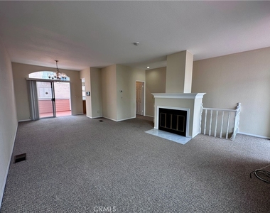 320 N Catalina Avenue - Photo Thumbnail 4