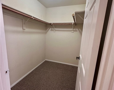 320 N Catalina Avenue - Photo Thumbnail 20