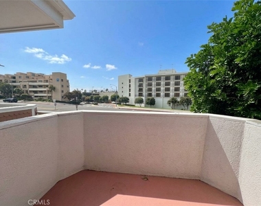320 N Catalina Avenue - Photo Thumbnail 29
