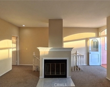 320 N Catalina Avenue - Photo Thumbnail 6