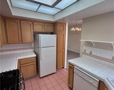 320 N Catalina Avenue - Photo Thumbnail 13