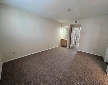 320 N Catalina Avenue - Photo Thumbnail 19
