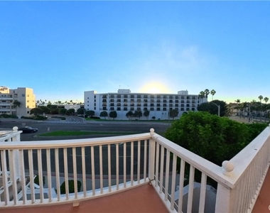 320 N Catalina Avenue - Photo Thumbnail 39