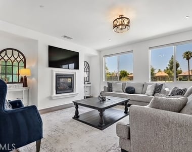 82708 Burnette - Photo Thumbnail 3