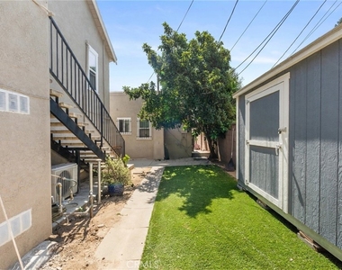 3629 W 58th Place - Photo Thumbnail 11