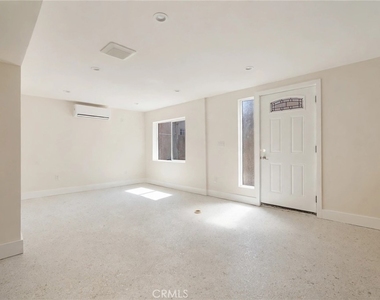 3629 W 58th Place - Photo Thumbnail 6