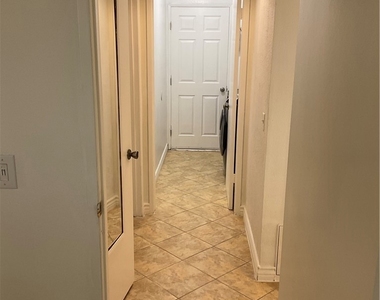 425 N Roni Lane - Photo Thumbnail 24