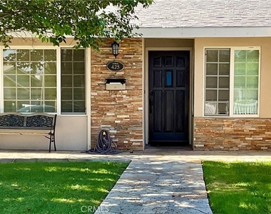 425 N Roni Lane - Photo Thumbnail 1