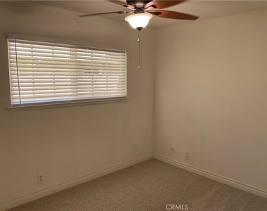 425 N Roni Lane - Photo Thumbnail 25