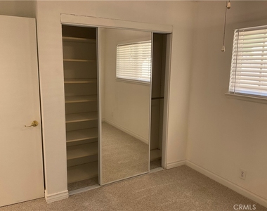 425 N Roni Lane - Photo Thumbnail 26
