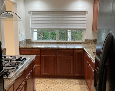 425 N Roni Lane - Photo Thumbnail 16
